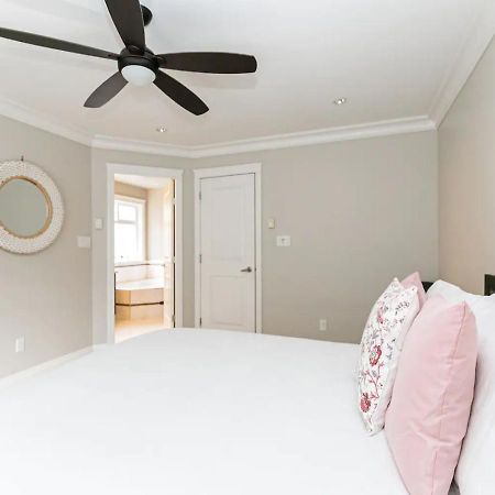Bellamy Manor Large Home With 5Beds! In Langford Victoria Exterior photo