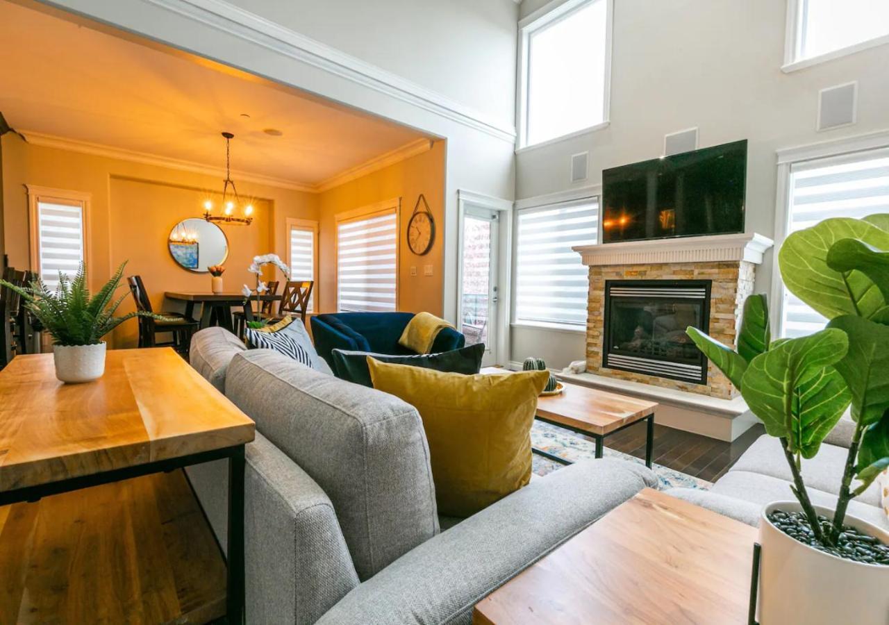 Bellamy Manor Large Home With 5Beds! In Langford Victoria Exterior photo