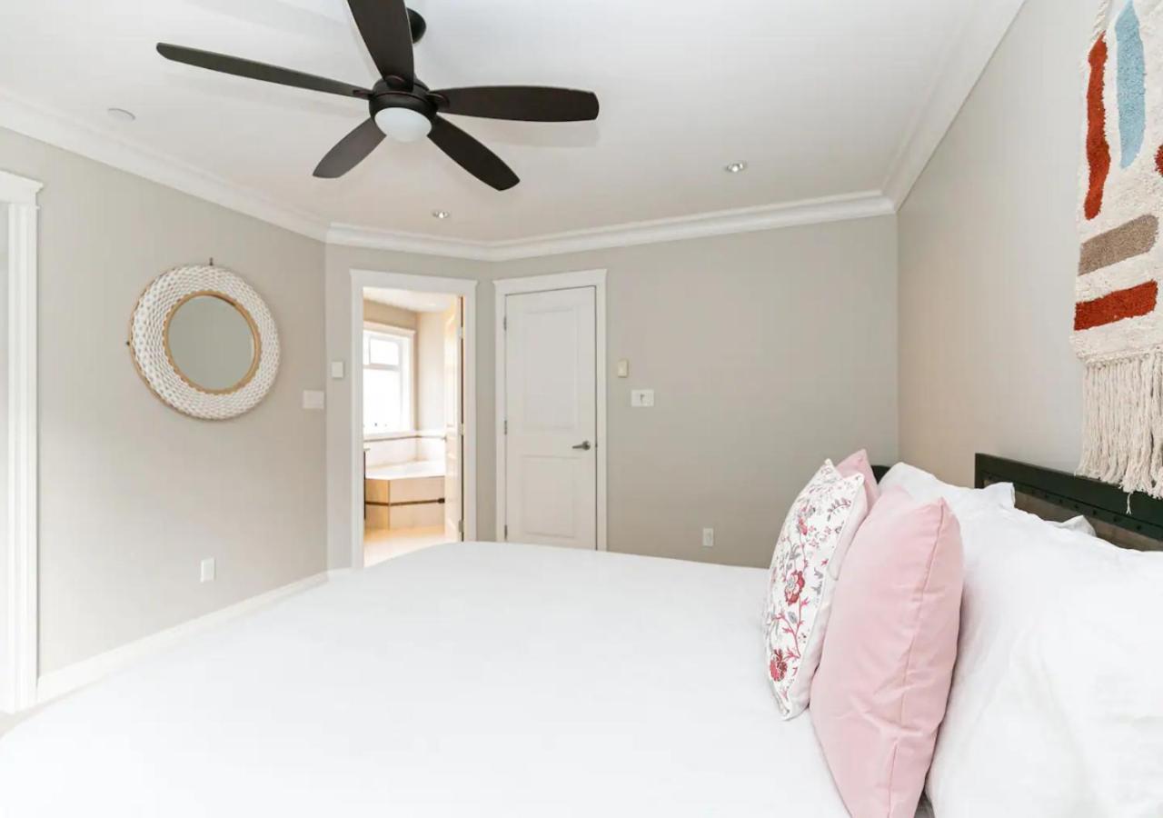 Bellamy Manor Large Home With 5Beds! In Langford Victoria Exterior photo