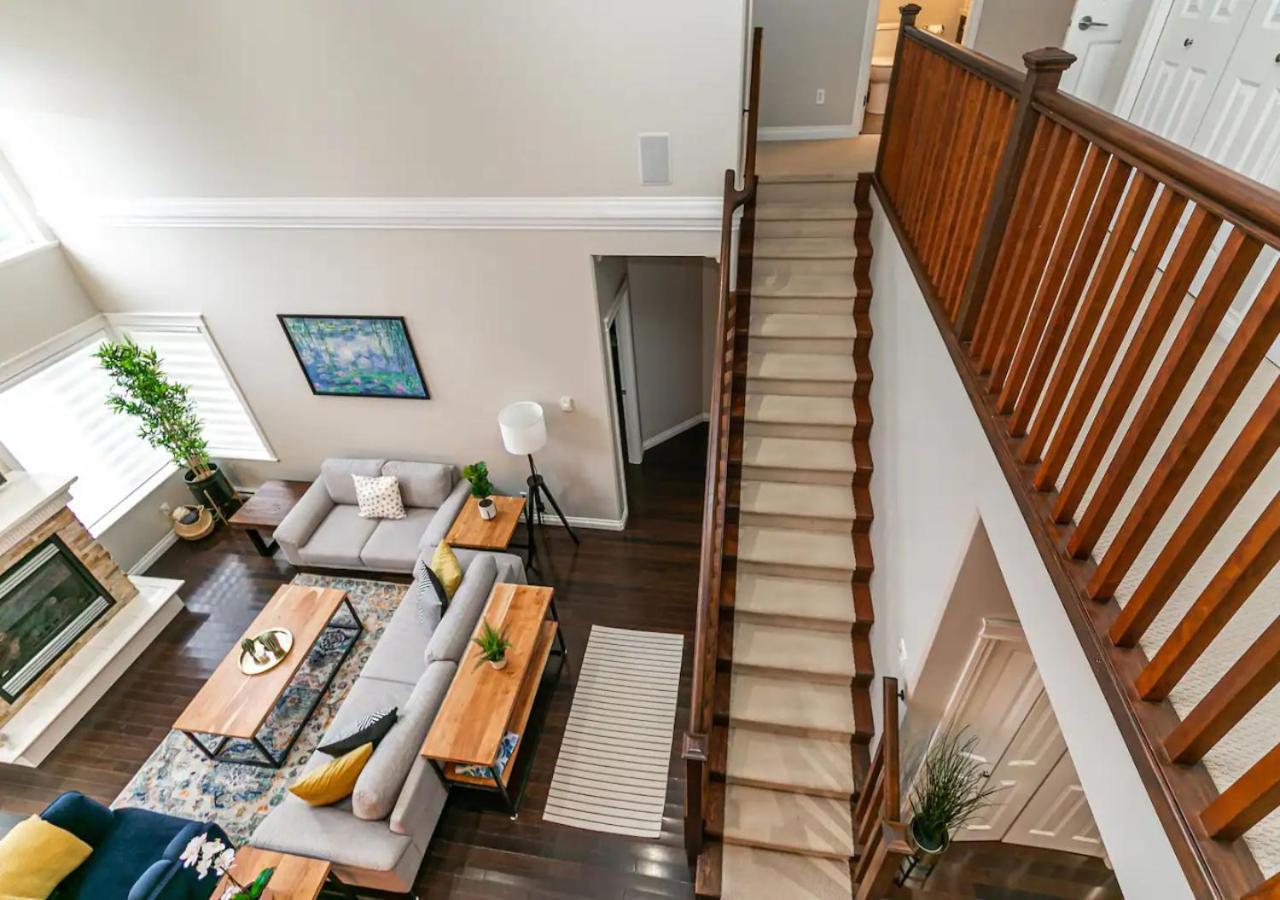 Bellamy Manor Large Home With 5Beds! In Langford Victoria Exterior photo